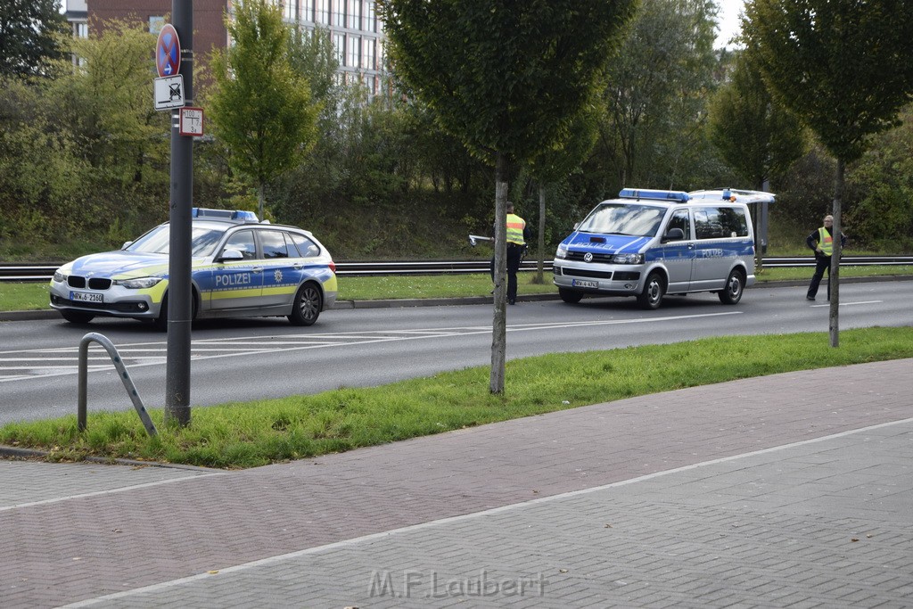 VU 2 Fussgaenger angefahren Koeln Muelheim Von Sparstr Marktgrafenstr P25.JPG - Miklos Laubert